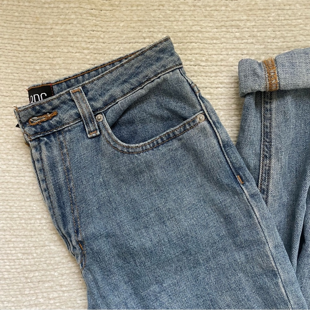 BDG Mom High-Rise Slim Blue Jeans Urban Outfitters Size 26